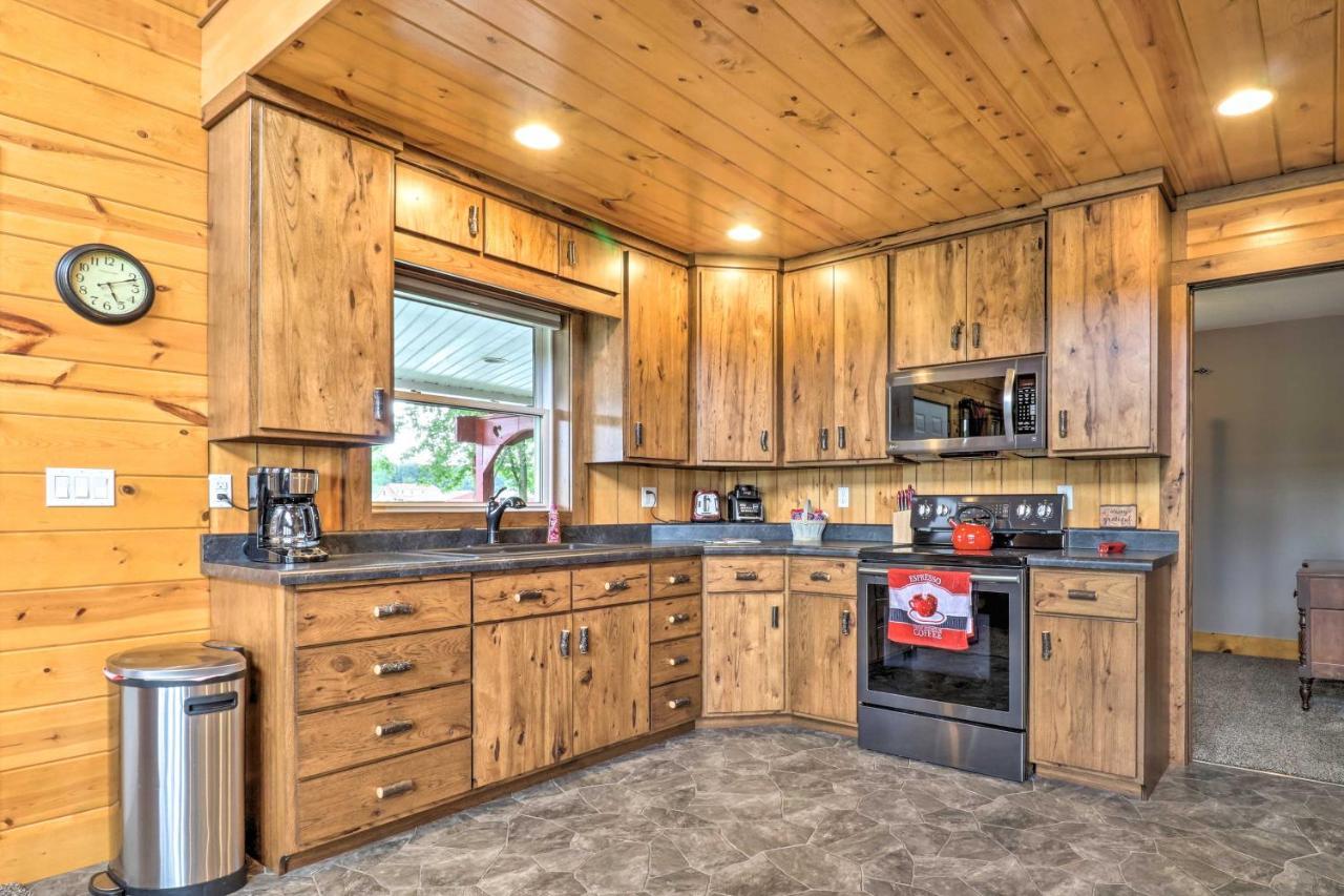 Cozy Haven Of Rest With Amish Country Views! Holiday home *