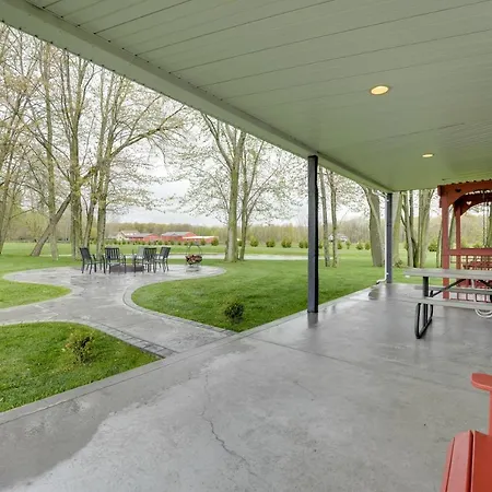Cozy Haven Of Rest Home With Amish Country Views! Shipshewana Exterior photo